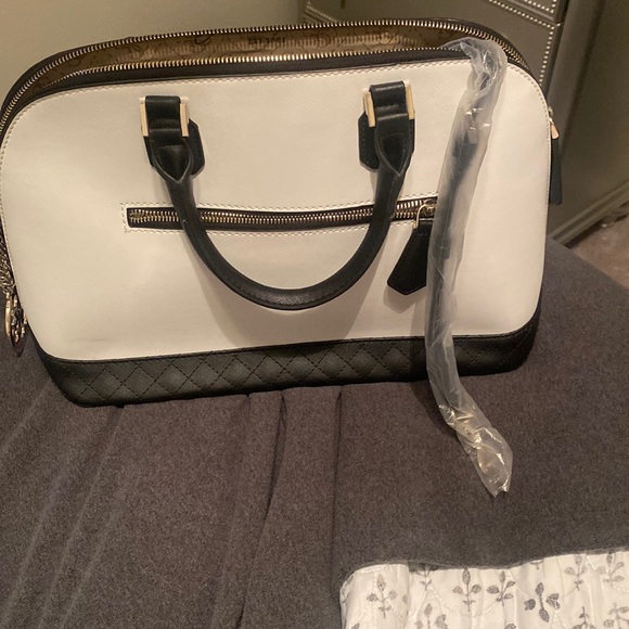 G by Guess Bags New Guess Bag That Was Sold To Me For 280 But Will